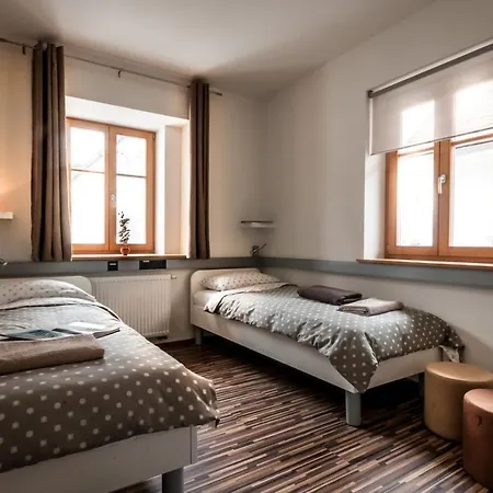 큐브 센트럴 룸스 포 2 류블랴나