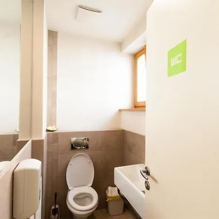 Cube For 2 Hostal Liubliana