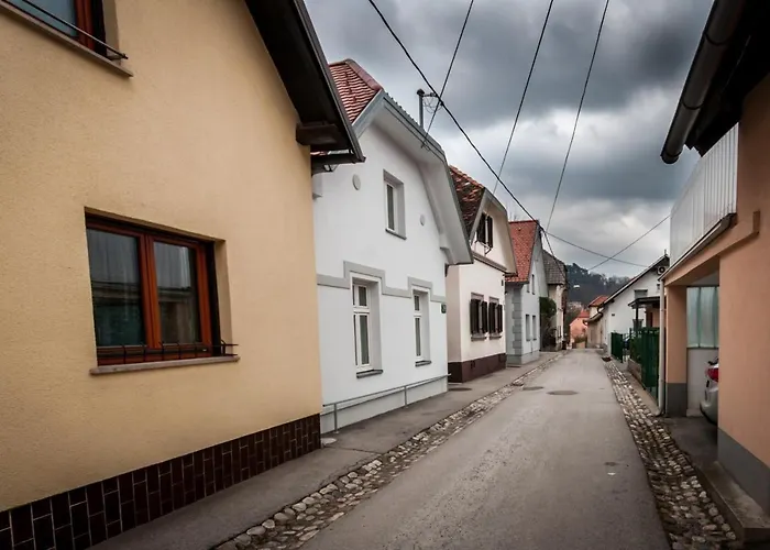 큐브 센트럴 룸스 포 2 류블랴나